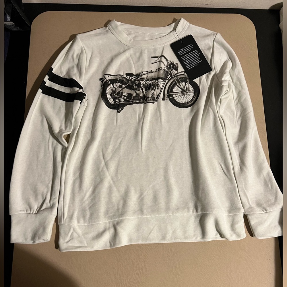 Chaser White Pullover sweatshirt with motorcycle print NWT Size 7
